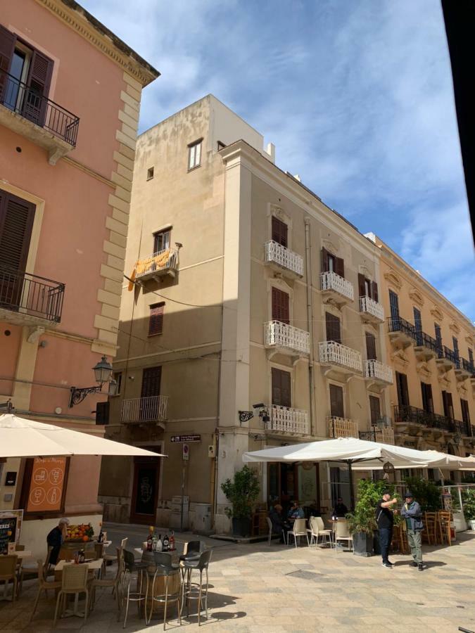 Central Cathedral Penthouse Lägenhet Trapani Exteriör bild